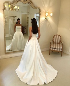Robe de mariée en satin, robe de mariée personnalisée, robe de mariée qui met en valeur la poitrine, robe de mariée élégante et sobre, robe de mariée de style ancien - Product Image 4