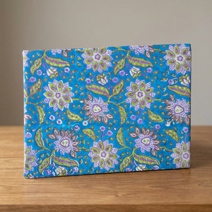 Tissu en coton imprimé floral bleu de qualité supérieure, textile indien traditionnel pour la confection de vêtements, la mode et la décoration intérieure - Product Image 3
