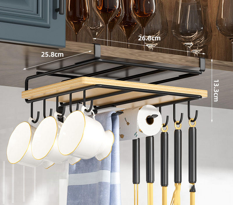 กรอบสีดำและสิบตะขอ