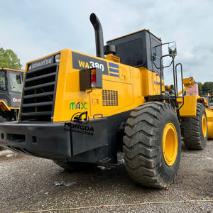 Komatsu Wa380 Wa470 Wa500 Wa600 Chargeuses sur pneus d'occasion Chargeur frontal japonais avec roulement moteur central et composants de pompe en stock - Product Image 1