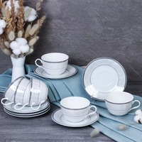 Service à thé de luxe moderne en porcelaine 220cc, 12 pièces, tasses et soucoupes avec design
