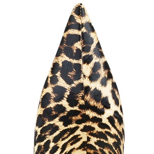 รองเท้าบูทผู้หญิงสีลายเสือดาวพิเศษสำหรับฤดูหนาว แบบสวมสูงเหนือเข่า หัวแหลม ส้นสูงบาง สไตล์แฟชั่นตะวันตก รองเท้าสไตล์สตรีท - Product Image 6