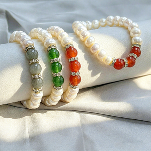 Nuovi Arrivi Muses Jewels: Bracciale Elastico Minimalista con Perle Naturali d'Acqua Dolce 7-8mm, Regalo di Nozze Regolabile - Product Image 1