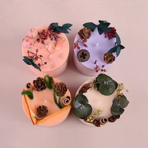 Bougie artisanale vintage parfumée en forme de cylindre, bougie artistique avec fleurs séchées, décoration botanique pour la maison, la chambre à coucher - Product Image 2