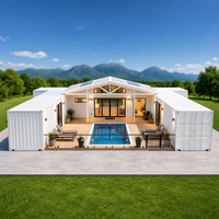 Maison modulaire de luxe en conteneurs d'acier, 2 à 3 chambres, avec terrasse en bois intégrée, pour le glamping écologique et les camps de tourisme.