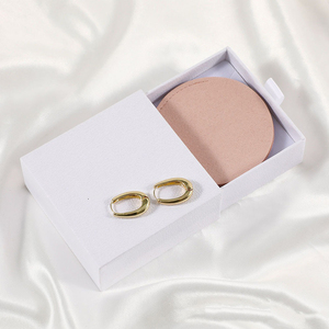 Bolsas de Joyería Redondas de Microfibra de Lujo de 8*8cm con Logotipo Personalizado, Embalaje para Anillos, Aretes, Collares, Bolsa para Joyas - Product Image 4