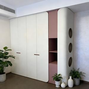 Meuble de rangement pour chambre à coucher, blanc crème, rose Morandi, coins arrondis, poignées invisibles, découpes circulaires, parent-enfant - Product Image 1