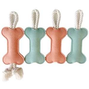 Produsen Grosir Tahan Lama Merasa Anjing Mengunyah Mainan Bulu Dikepang Tali Bentuk Tulang Bulu Hewan Peliharaan Sikat Gigi Mainan Mengunyah Mainan - Product Image 2