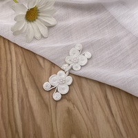 Tissu boucle plaque boucle perle manteau pull robe plaque blanche bouton