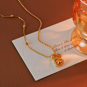 Collana con Ciondolo a Forma di Zucca in Stile Cinese, Realizzata a Mano con Antica Maestria Artigianale, Lusso Discreto per Donne, Vendita all'Ingrosso - Product Image 1