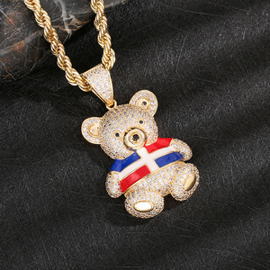 Ciondoli e Collane di Grande Successo in Stile Hip Hop Placcati Oro 14k con Grazioso Orsetto in Rame e Zirconi Dominicani - Product Image 2