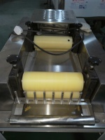 Machine industrielle de découpe de biscuits à gamme complète, coupe-biscuits haute efficacité, faible coût, haute performance