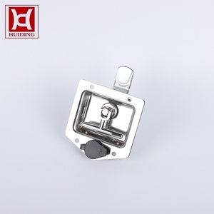 <span class=keywords><strong>Serrure</strong></span> de boîte à outils anti-poussière à poignée en T avec <span class=keywords><strong>4</strong></span> trous de fixation, loquet à languette droite en acier inoxydable avec capuchon résistant aux intempéries - Product Image 1