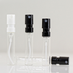 Mini Botellas de Perfume Vacías de Lujo al por Mayor, Marca <span class=keywords><strong>FRH</strong></span>, 1.5ml-2.5ml, de Vidrio Transparente con Pulverizador, para Cuidado de la Piel, Crema para Ojos, Reed - Product Image 6
