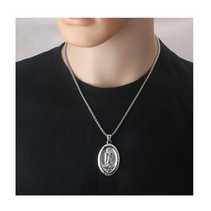 Collier pendentif en métal en acier inoxydable de haute qualité personnalisé de qualité supérieure Chaîne de corde fabriquée en usine d'Inde - Product Image 4