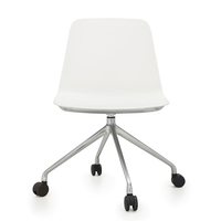 Chaise de travail de travail de bureau pivotante de visiteur coûteux avec des bras de roulette