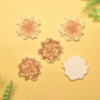 Mini Waffle de Resina Kawaii de Dibujos Animados, Suministro de Arte de Comida Simulada, Cabujón de Base Plana para Manualidades DIY y Decoración