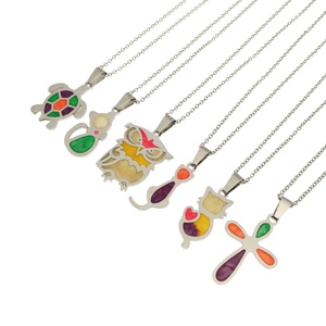 Collier pendentif en acier inoxydable, série animale tortue et chat, style Hawaï, motif goutte d'huile colorée - Product Image 6