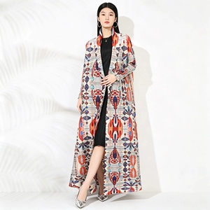 Mode Modeste 2026 – Manteau Long Plissé Miyake de Luxe à Imprimé Artistique, Coupe Ample Grande Taille, Style Cape Ouverte - Product Image 2