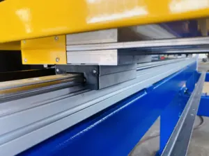 बिक्री टेबल सीएनसी प्लाज्मा काटने की मशीन के लिए चीन सीएनसी प्लाज्मा काटने की मशीन शीट धातु