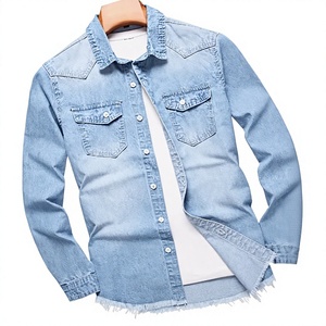 Chemise en jean bleu clair pour homme, manches longues, couleur unie, col rabattu, respirante, coupe classique, délavage à la pierre, bords bruts, poches - Product Image 1