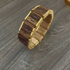 Bracelet en bois d'agar naturel fait à la main, perles en bois d'oud, bracelet extensible élastique, bijoux de méditation bouddhiste unisexe - Product Image 1