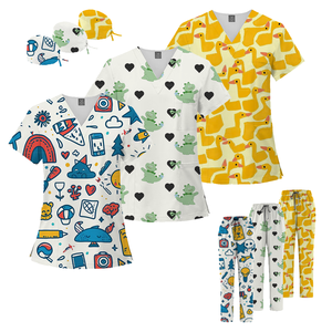 Robe chirurgicale à motif doux, impression personnalisée, ensemble d'uniformes de blouse chirurgicale unisexe à la mode - Product Image 1