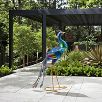 Échantillon gratuit de haute qualité nouveauté statut artificiel fête herbe artificielle cristal paon Figurine armoire jardin paon
