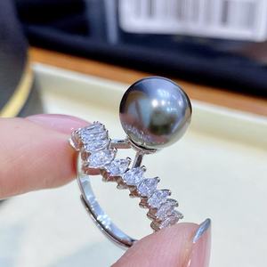 Anillo de Plata de Ley S925 con Perla Negra Natural de 10-11 mm, Redonda, Limpia y Moderna, Versátil para Uso Personal - Product Image 3