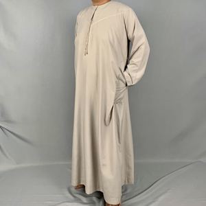 Abaya musulmane Thobe/Tenue Taille Personnalisée Quotidien Décontracté Formel Hommes Omanais Style Haute Qualité Matériel Mussulman Véhémente Adultes - Product Image 3