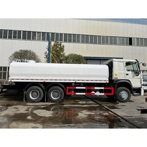 Camión Cisterna de Agua SINOTRUK HOWO 6X4 Diésel, Camión Cisterna de Agua con Tanque de 20 CBM para Construcción - Product Image 4