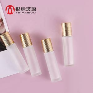 Botella Roll-on Premium de Vidrio Esmerilado con Nuevo Diseño, 5ml 10ml, Tapa de Rosca, Serigrafiada con Bolas de Acero Inoxidable - Product Image 1