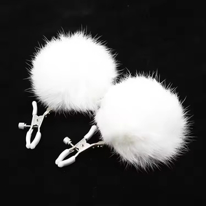 Pinzas de Sujeción con Plumas para Pezones, Estimulantes para Masaje de Busto, Accesorios Exóticos para Juegos de Sumisión - Product Image 6