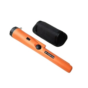 Detector de Metales Portátil GP-Pointer Naranja con Estuche de Transporte Negro, Diseño Impermeable para una Detección Precisa - Product Image 1
