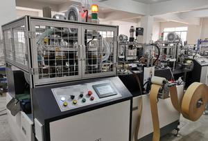 Équipement de fabrication de machines à gobelets en papier de haute qualité, <span class=keywords><strong>machine</strong></span> à bols en papier kraft <span class=keywords><strong>enduit</strong></span> de PE pour l'alimentation - Product Image 4