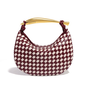 Sac à bandoulière souple en cuir PU tissé OEM ODM pour femme avec poignée dorée – Sac à main de créateur haut de gamme - Product Image 2