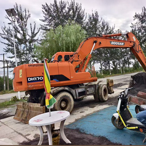 Excavatrice sur roues DOOSAN DH170W-9 d'occasion, 17 tonnes, équipement de construction mobile - Product Image 6