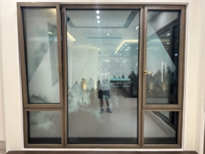 Ventana Oscilobatiente de Madera Revestida de Aluminio HUASIN, Ventana Personalizada para Casas Pasivas, para Proyectos de Construcción - Product Image 3