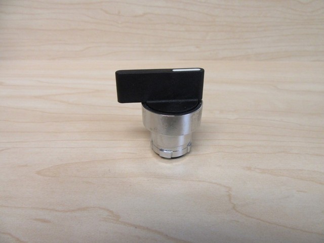 Zb2bj2 Selector Switch (pack of 3) New Original Industrial Automation Programmable Control Plc Systems