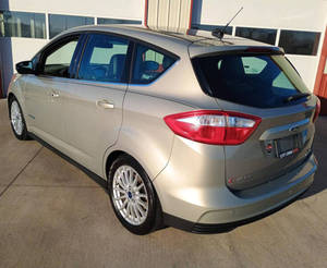 ขายส่งรถยนต์มือสองปี 2016 C-MAX Hybrid SEL 4 ประตู แบบ Wagon ขับเคลื่อน 4 ล้อ เบาะหนัง กล้องมองหลัง ยาง R16 พวงมาลัยซ้าย ไฟหน้า LED หลังคาซันรูฟ - Product Image 4