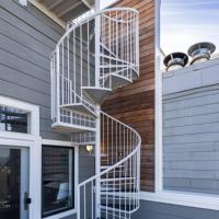 Escalier en colimaçon extérieur moderne, conçu sur mesure pour les applications d'escaliers extérieurs architecturaux