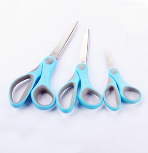 مقص مكتبي 8 بوصات بشفرة من الفولاذ المقاوم للصدأ ومقبض مريح متعدد الأغراض للقطع طراز SC3180 - Product Image 1