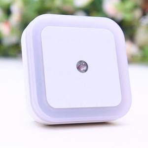 Plug in Night Light Wall Auto Dusk to Dawn Nightlights con sensore LED smart touch control light night - Product Image 1