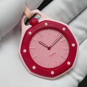 Reloj Colgante Octagonal de Plástico con Logotipo Personalizado al por Mayor, Reloj de Moda Unisex, Diseño Único, MOQ Bajo, Envío Inmediato de Fábrica - Product Image 6