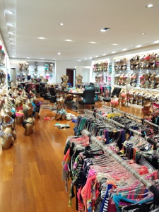 Nouveau Maillot <span class=keywords><strong>de</strong></span> <span class=keywords><strong>Bain</strong></span> Bikini Grande Taille Personnalisé à Motifs Floraux 2026 avec Design Réversible en Spandex/Polyester et Bas <span class=keywords><strong>de</strong></span> Maillot Thong - Product Image 2