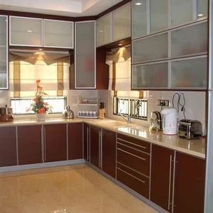 Armoire de cuisine en bois HDF avec design multi-grilles, surface laquée, armoire de rangement pour salle à manger et atelier, fourniture directe d'usine - Product Image 1