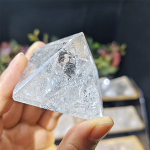 5cm gros Cristaux Naturels Pyramide Clair Quartz Pierres De Guérison Pour Maditation - Product Image 4