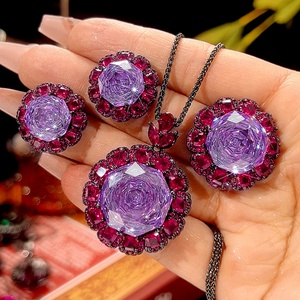Parure de bijoux vintage écologiques en cuivre, haute qualité, avec pendentif, boucles d'oreilles et bagues assorties en zircon cubique violet 18-16 mm - Product Image 3