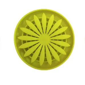 2024 New Arrival Sunflower Slow Eating Mat For Dog Silicone Non-toxic Pet Sniff Mat Dog Bowl Non-slip Eating Mat outdoor feeder