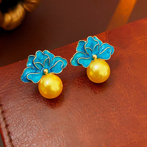 <span class=keywords><strong>Orecchini</strong></span> Weiman Eleganti e Versatili in Stile Vintage Retrò <span class=keywords><strong>con</strong></span> Perle Imitate e Diamanti, Forma Geometrica a Cuore per Matrimoni e Feste - Product Image 3